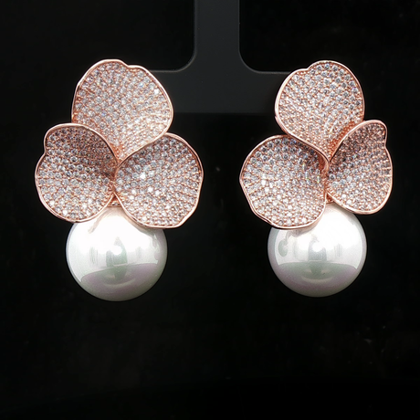 RAMAYA Earrings - Elegant Pearl Stud Earrings