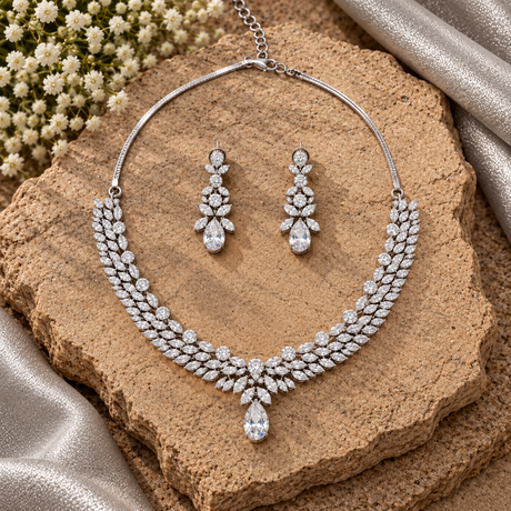  Marquise Leaf Cluster with Pear Drop