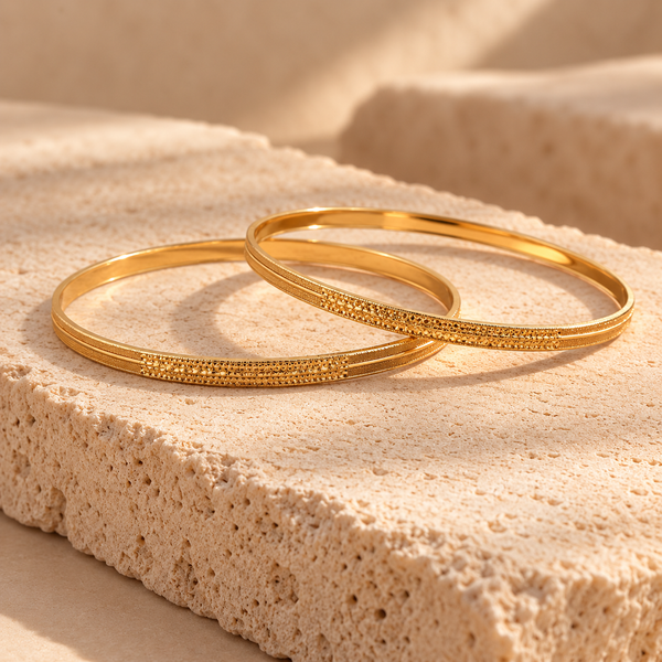 Arvena Gold Textured Pattern Bangle