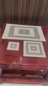 Pearl beaded table mat clip